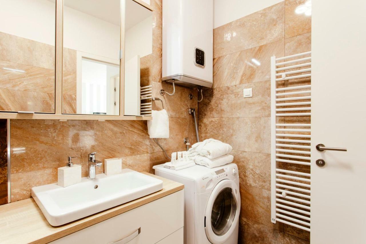 New Luxury Apartment Nives On Seaside Split Zewnętrze zdjęcie