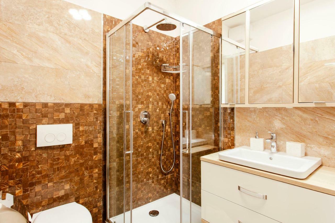 New Luxury Apartment Nives On Seaside Split Zewnętrze zdjęcie