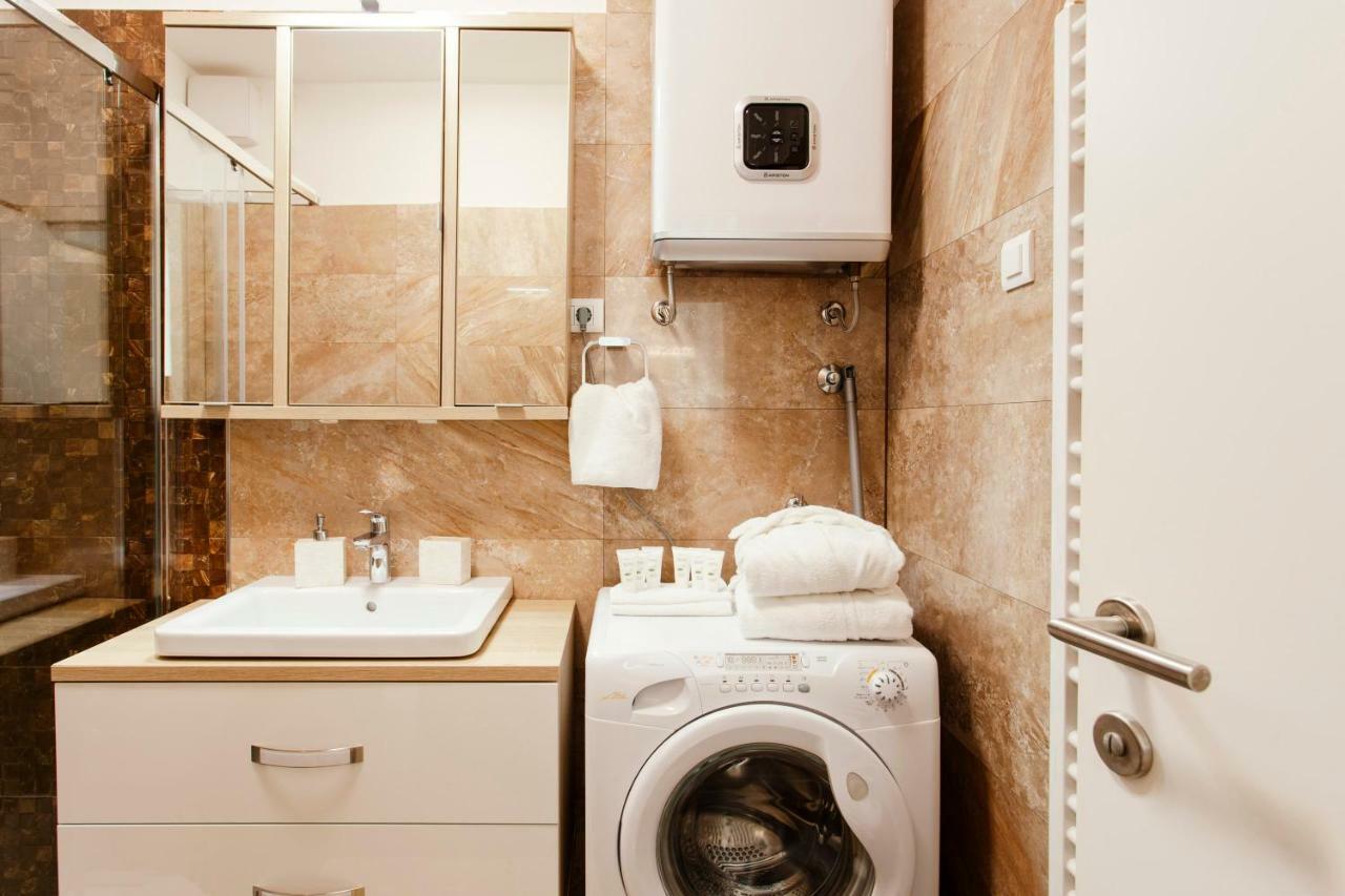 New Luxury Apartment Nives On Seaside Split Zewnętrze zdjęcie